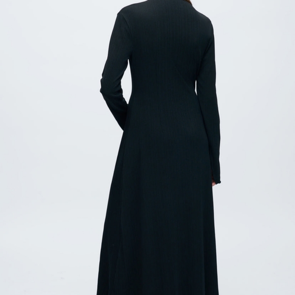 Textured Maxi Dress - Picture 4 of 5